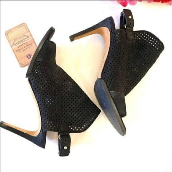 Vince Black Aden Nubuck Leather Perforated Peep Toe Ankle Booties 6.5 - Picture 5 of 7